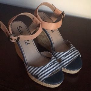 SOLD. Splendid Wedges